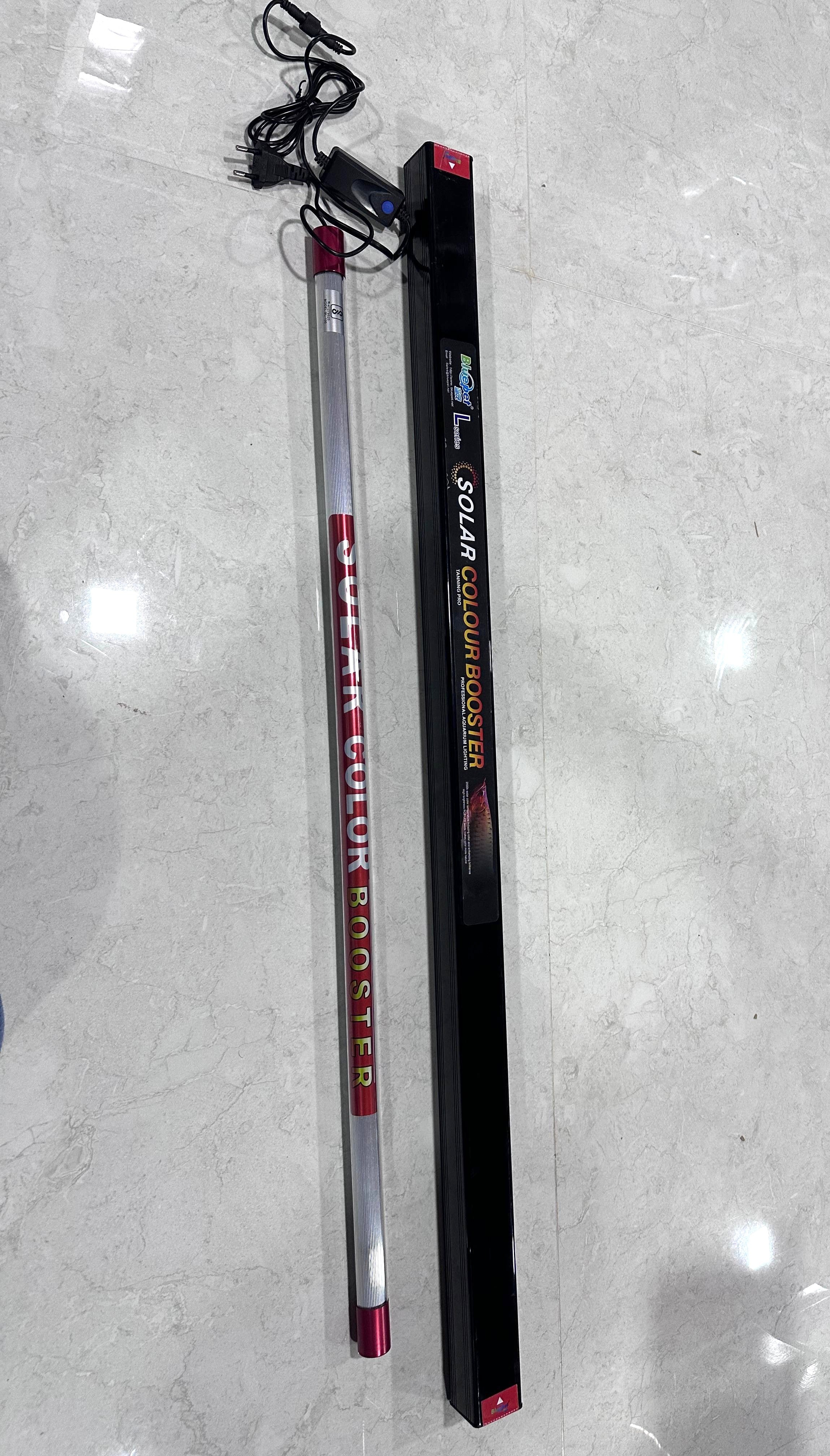 Bluepet T8-L100 Solar Colour Booster LED Light (92 cm)