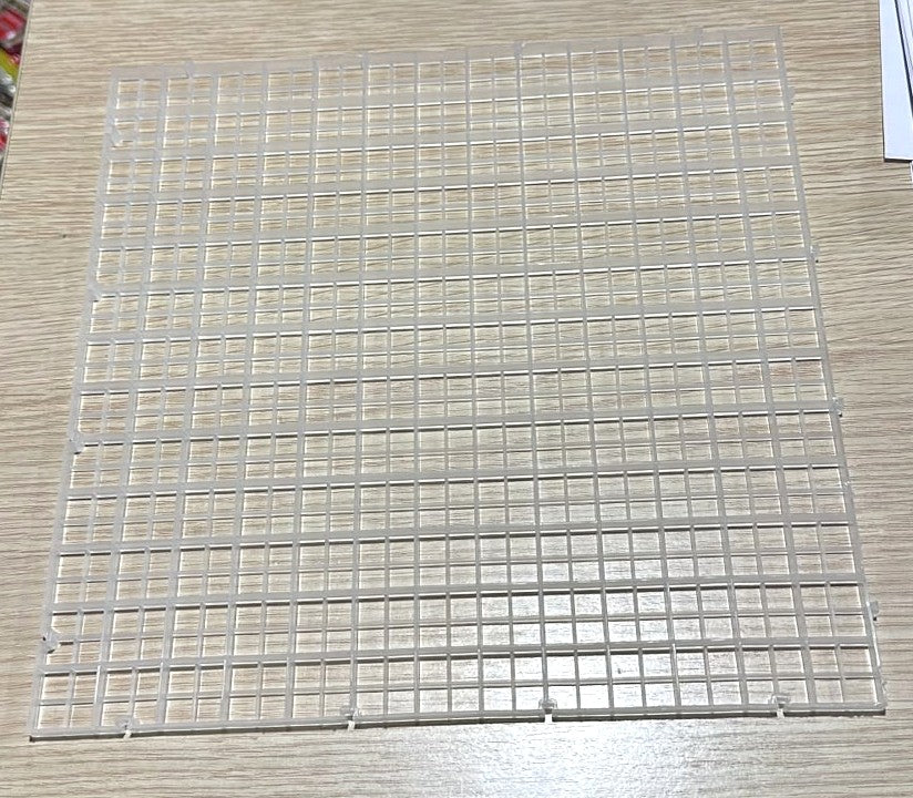 Egg Tray or Aquarium Fish Tank Bottom (White Color 30 x 30 cm)