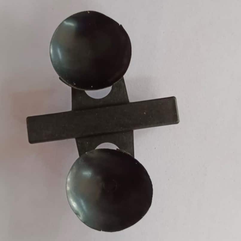 Plastic Dual Suction Cup Fish Tank Divider Sheet Holder Clip Black