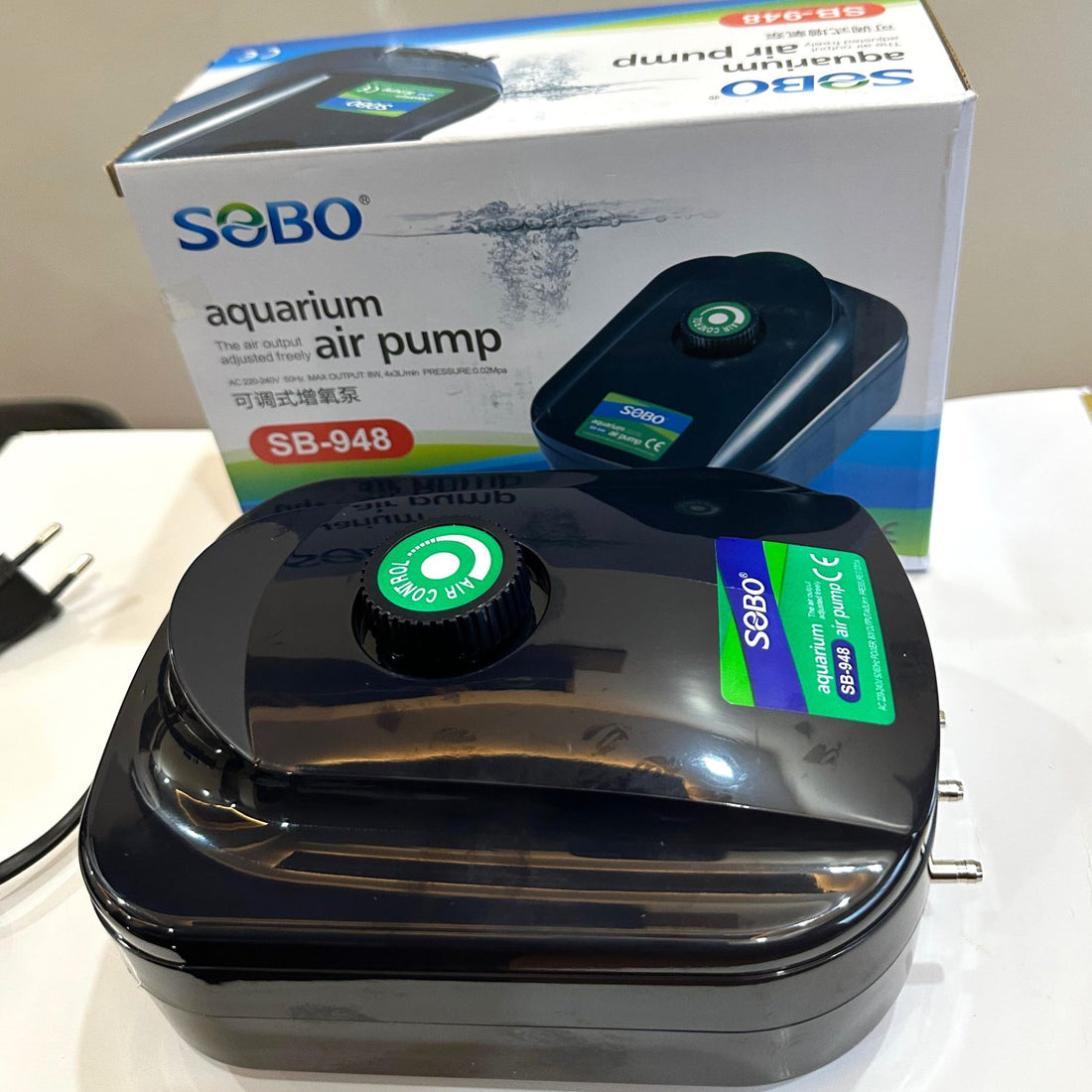 Sobo SB-948 - 4 Way Aquarium Air Pump 8 watts - 2